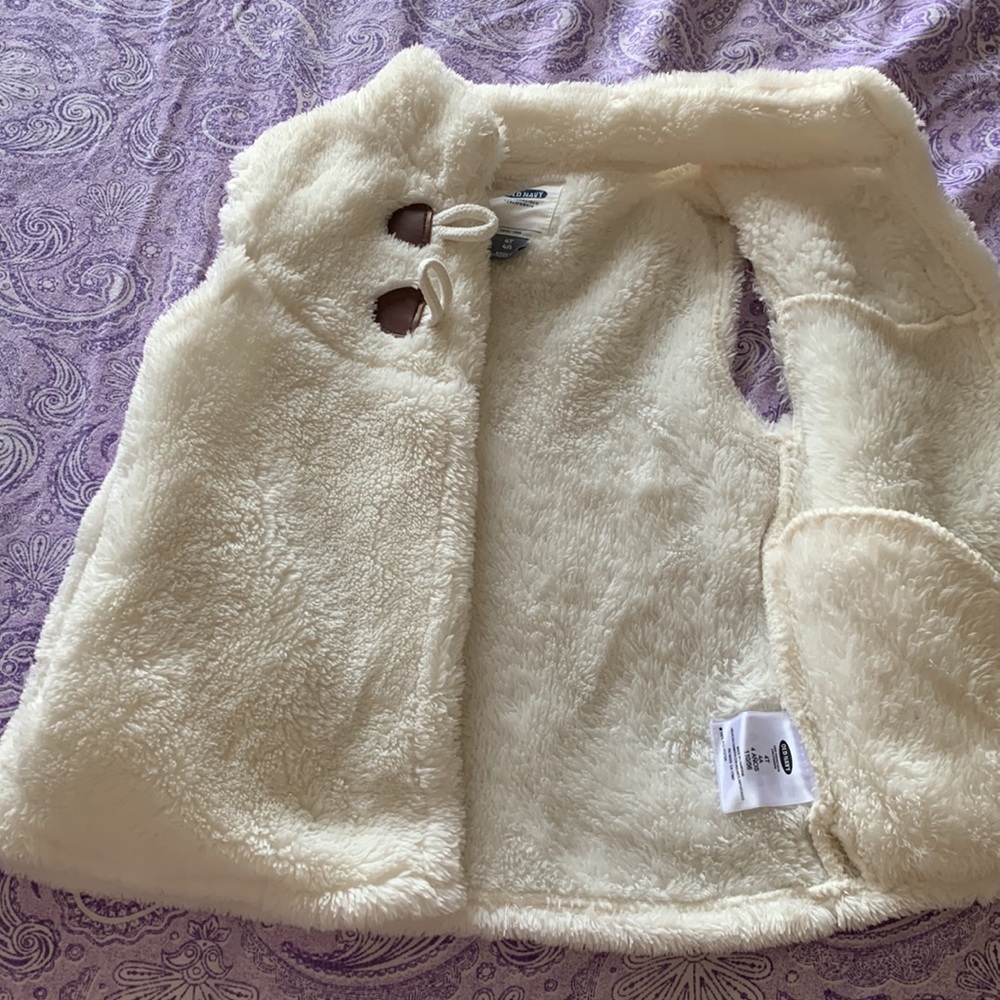 Vest - Picture 5 of 6